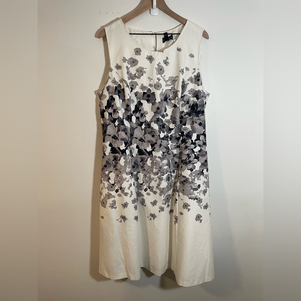 NWT Long Tall Sally Sleeveless Floral Black & White Dress Lined & Tulle Size 16